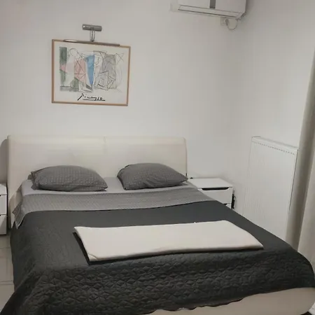 100sqm2bedrooms Free Parking Airport 10min Thessalonique