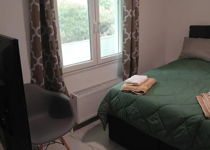 Appartement 100sqm2bedrooms Free Parking Airport 10min *