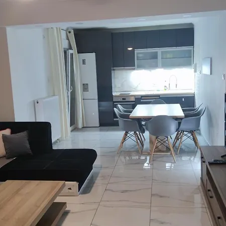 100sqm2bedrooms Free Parking Airport 10min