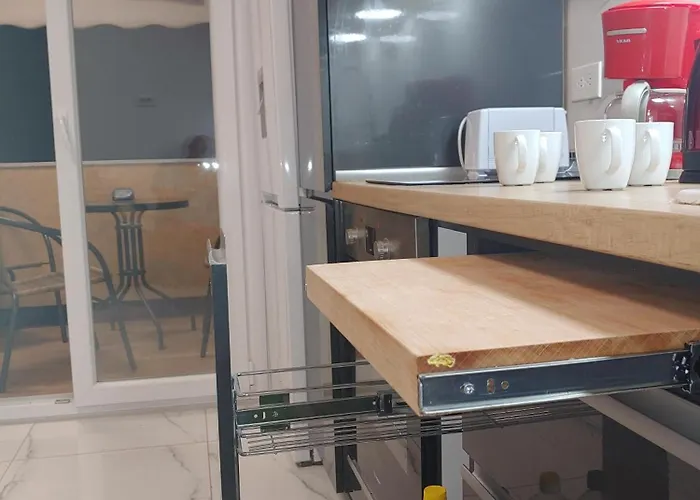 100sqm2bedrooms Free Parking Airport 10min Salonicco
